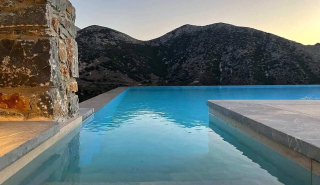 Superb 5BR Villa Perfect View at Crete