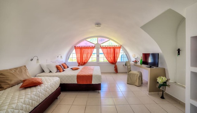 Pantheon Hotel
