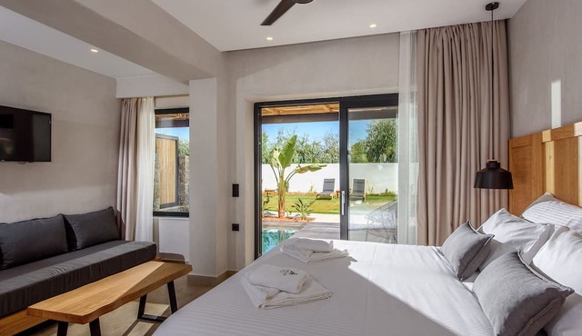 AneSea Hotel