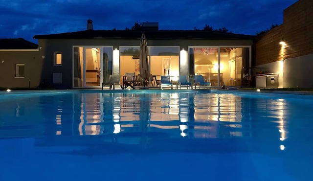 pool house 3 km from Corinth-Loutraki