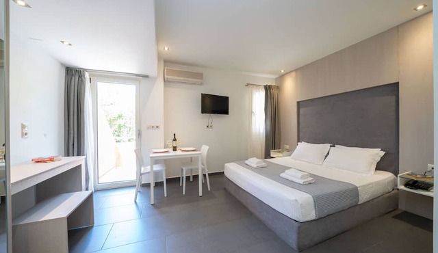 Makris Yialos Apartments