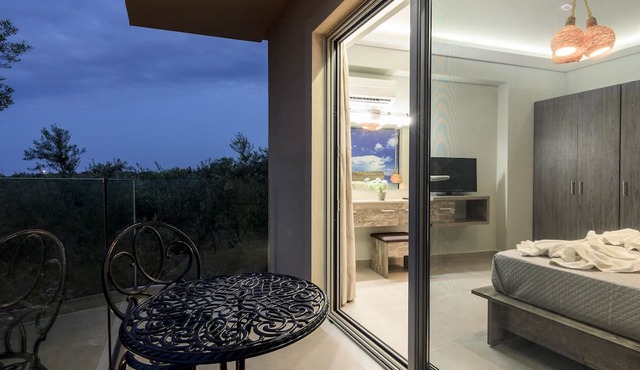 Artemis Room