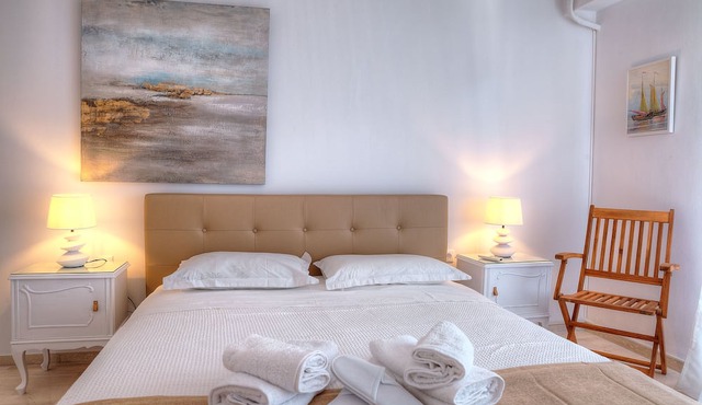 L' apartment blanc dans le centre de Glyfada