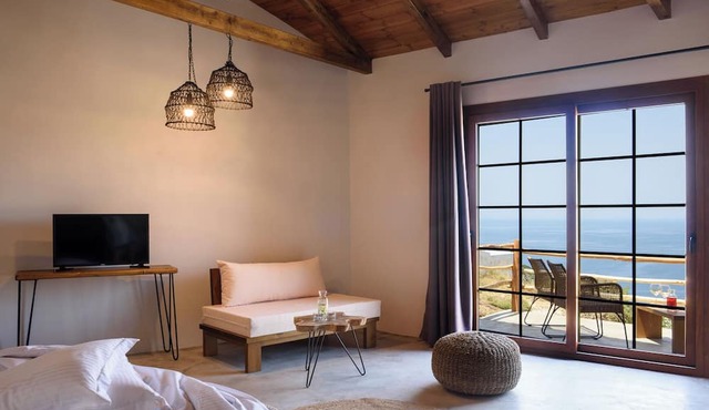 Aletri Swim Up Boutique Hotel
