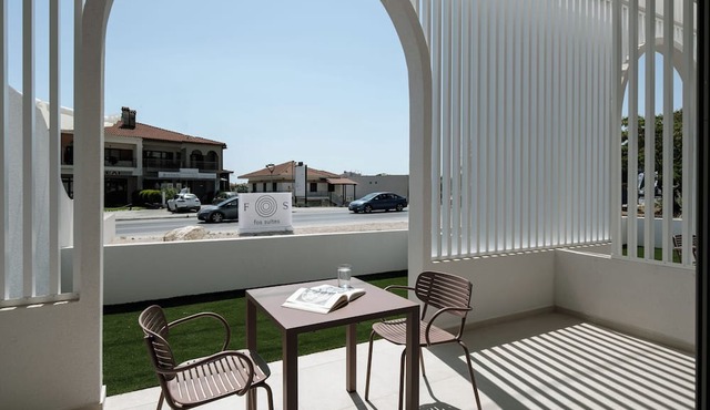 FOS Luxury Suites
