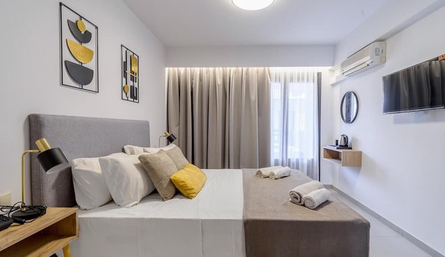 SOHO BLUE city hotel