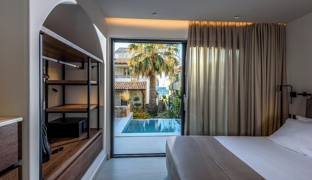 Soleil Rooms and Suites