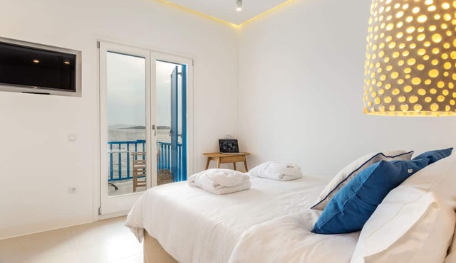 Bluetopia Suites