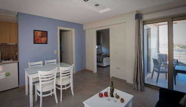 Mantinia Bay Hotel