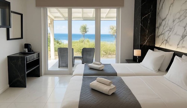 Nikos Apartments