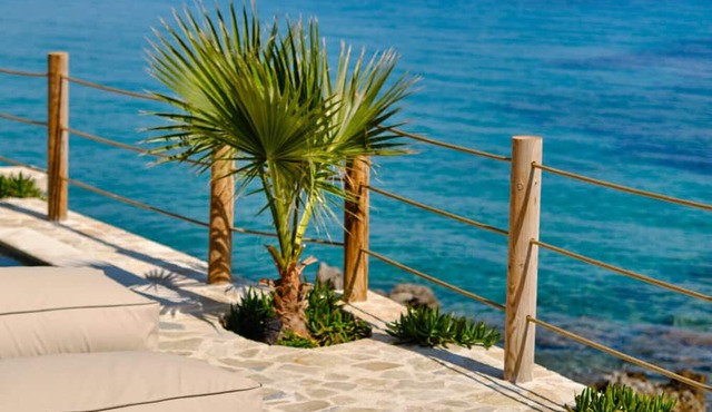 Paradisso Beach Villas