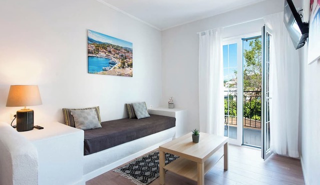 Balaris Apartments