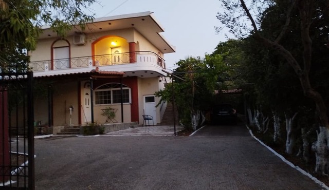 Country House 'Aggeliki House' with Mountain View, Wi-Fi and Air Conditioning in Kalamata
