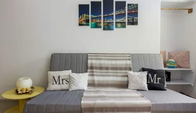 Dreamy Cove, Artistic Hideaway near Floisvos 1BD