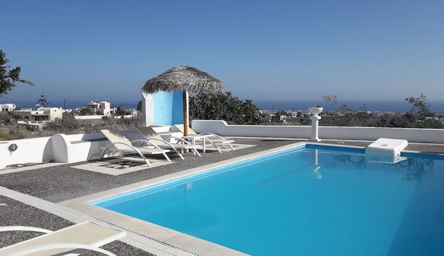 Santorini Traditional Suites