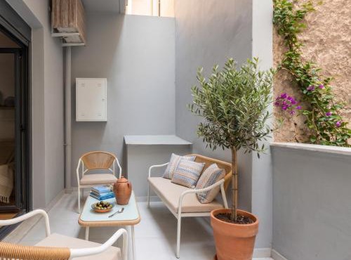 Pangrati Avenue House Group & Family Residence