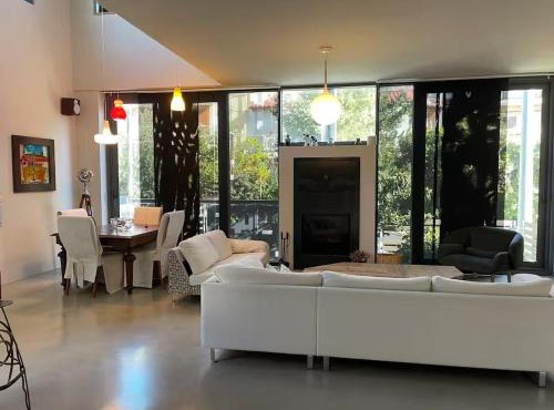 The HostMaster Glass House