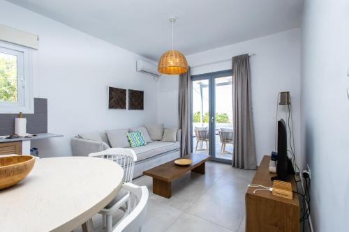 Naxos Infinity Villa and Suites