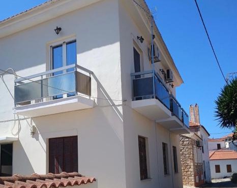 METHONI LUXURY House