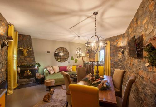 Dandy Villas Palios Agios Athanasios Rocky - Fireplace - Village Square