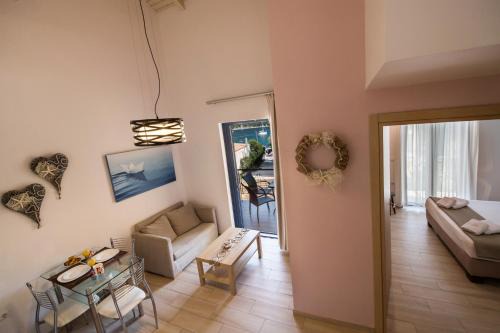 Ilianthos Apartments & Rooms